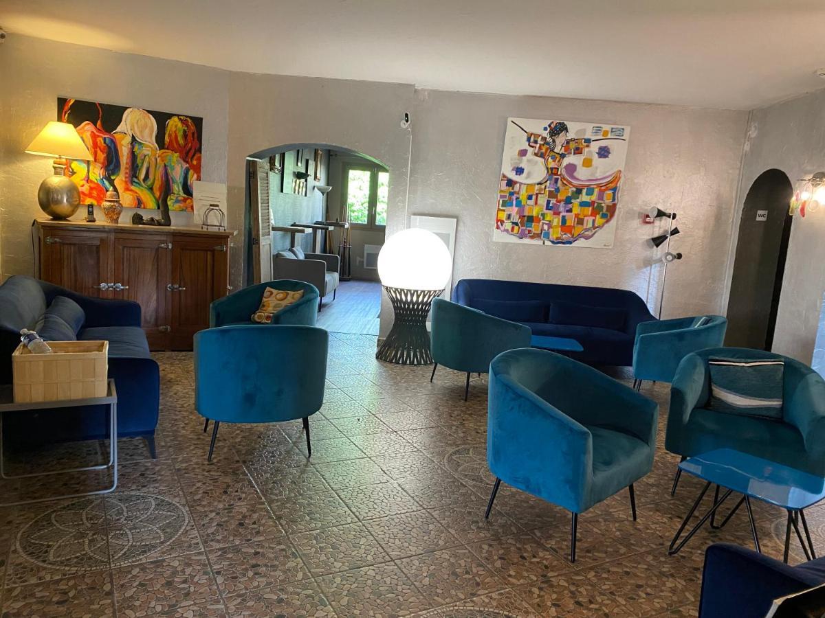 Hotel La Roseliere Saint-Quentin-Fallavier Exteriér fotografie